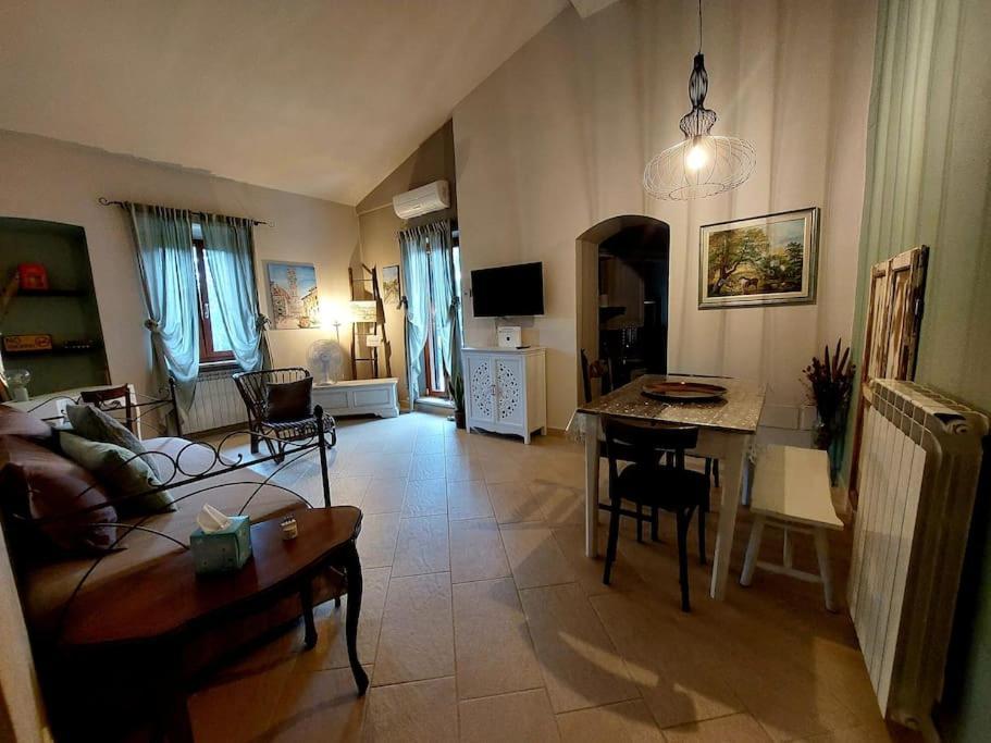 Il Nido Sull'Arno Apartment ฟิลยีเน วัลดาร์โน ภายนอก รูปภาพ